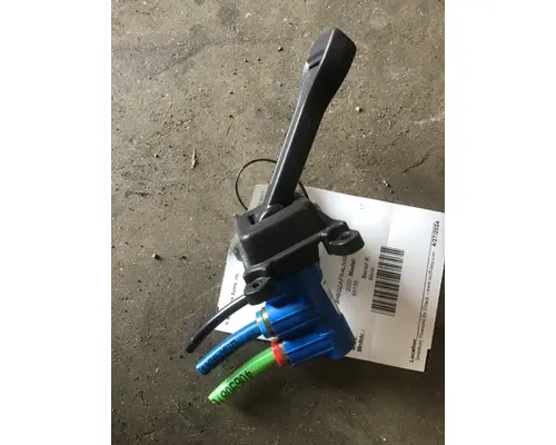 INTERNATIONAL LT625 VALVE