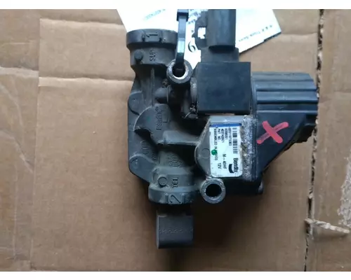 INTERNATIONAL LT625 Valve, Air