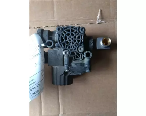 INTERNATIONAL LT625 Valve, Air
