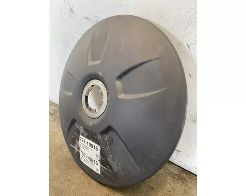 INTERNATIONAL LT625 Wheel Cover