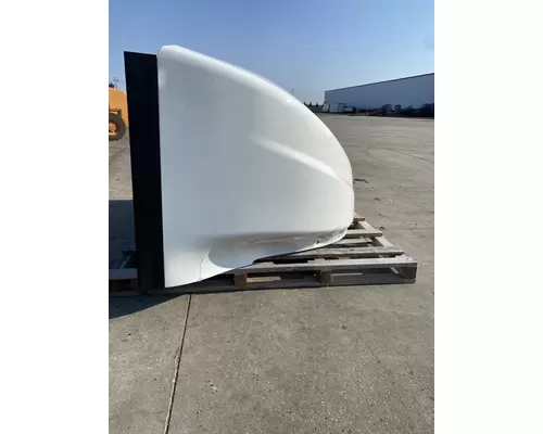 INTERNATIONAL LT625 Wind Deflector