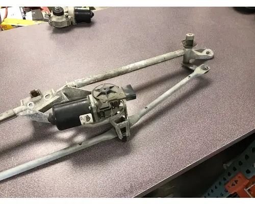 INTERNATIONAL LT625 Windshield Wiper Arm