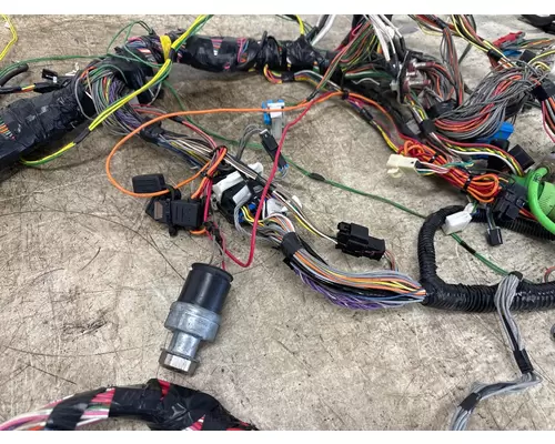 INTERNATIONAL LT625 Wiring Harness