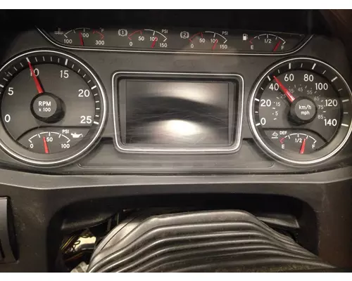 INTERNATIONAL LT62 Dash Assembly