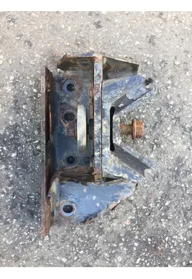 INTERNATIONAL LT62 Engine Mounts