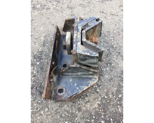 INTERNATIONAL LT62 Engine Mounts