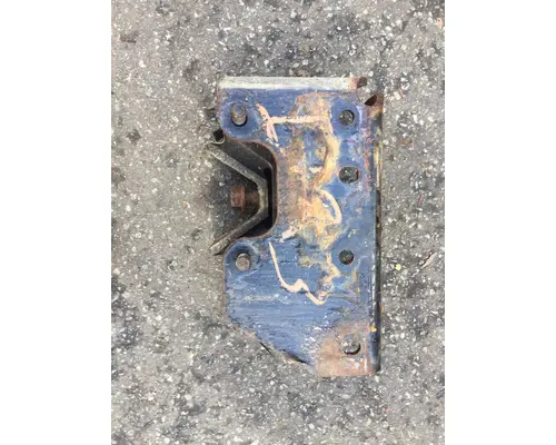 INTERNATIONAL LT62 Engine Mounts
