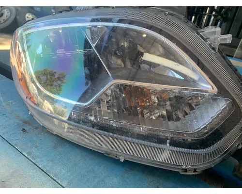 INTERNATIONAL LT62 Headlamp Assembly