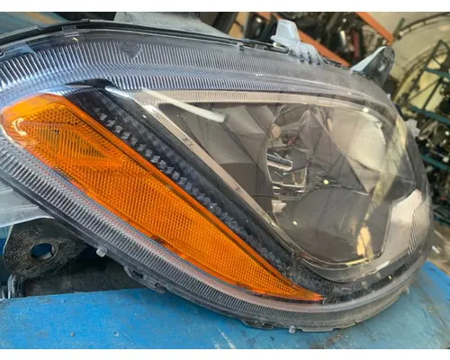 INTERNATIONAL LT62 Headlamp Assembly
