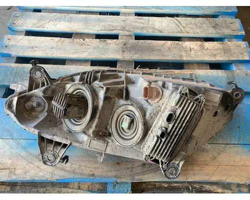 INTERNATIONAL LT62 Headlamp Assembly