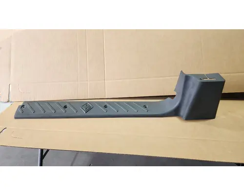 INTERNATIONAL LT 126 Interior Scuff Plates