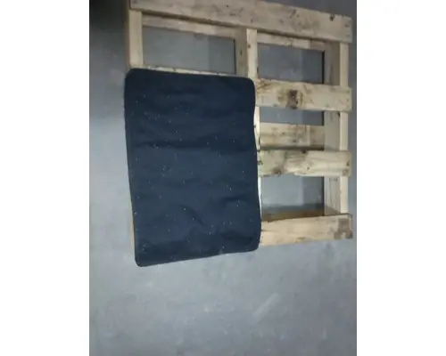 INTERNATIONAL LT 127 Curtains