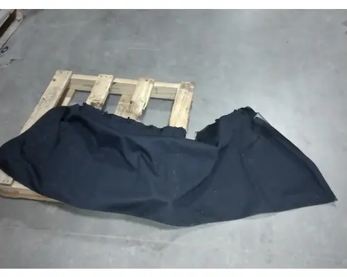 INTERNATIONAL LT 127 Curtains