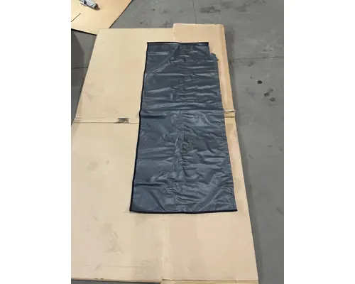INTERNATIONAL LT 127 Curtains