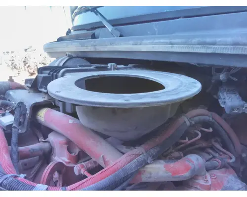 INTERNATIONAL LT AIR CLEANER