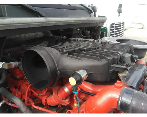 INTERNATIONAL LT AIR CLEANER