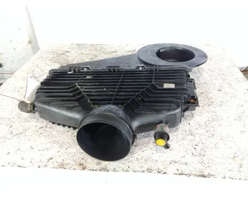 INTERNATIONAL LT AIR CLEANER