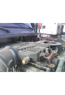 INTERNATIONAL LT AIR CLEANER