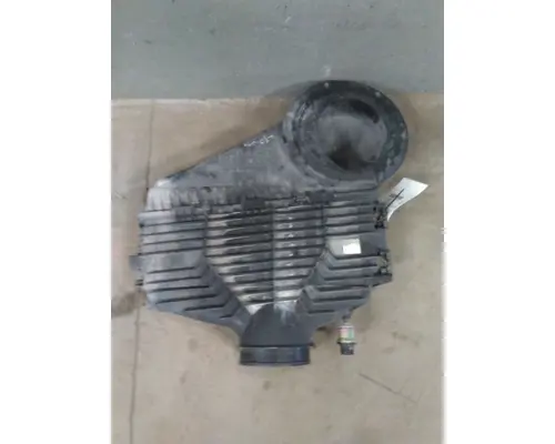 INTERNATIONAL LT AIR CLEANER