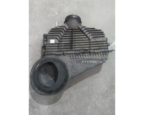 INTERNATIONAL LT AIR CLEANER