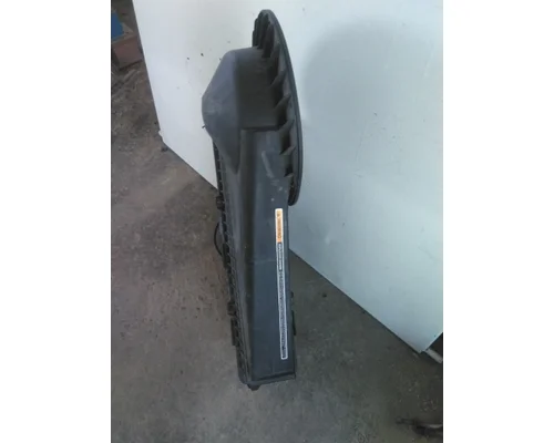 INTERNATIONAL LT AIR CLEANER