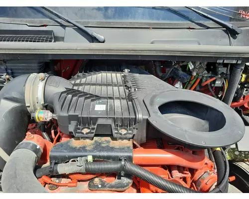 INTERNATIONAL LT AIR CLEANER