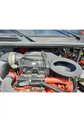 INTERNATIONAL LT AIR CLEANER