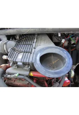 INTERNATIONAL LT AIR CLEANER