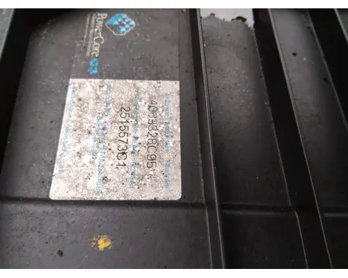 INTERNATIONAL LT AIR CLEANER