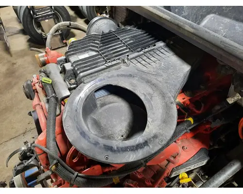 INTERNATIONAL LT AIR CLEANER