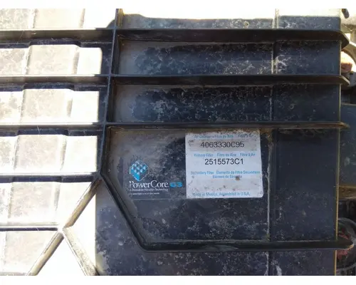 INTERNATIONAL LT AIR CLEANER