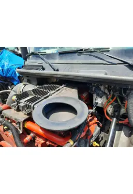 INTERNATIONAL LT AIR CLEANER