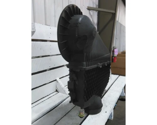 INTERNATIONAL LT AIR CLEANER