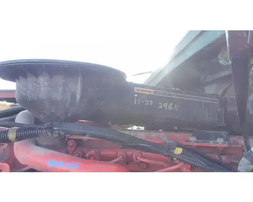 INTERNATIONAL LT AIR CLEANER