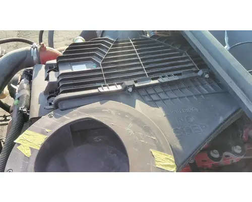 INTERNATIONAL LT AIR CLEANER