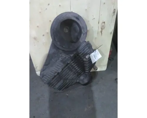 INTERNATIONAL LT AIR CLEANER