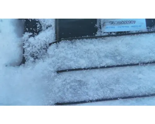 INTERNATIONAL LT AIR CLEANER