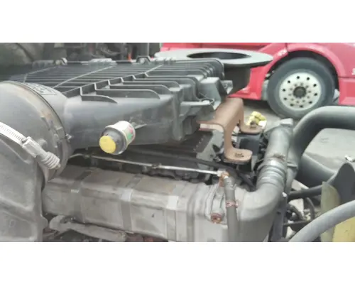 INTERNATIONAL LT AIR CLEANER