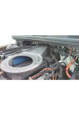 INTERNATIONAL LT AIR CLEANER