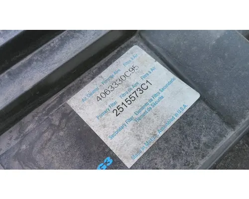 INTERNATIONAL LT AIR CLEANER