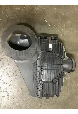 INTERNATIONAL LT Air Cleaner