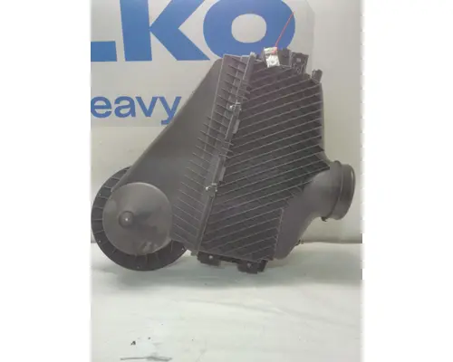 INTERNATIONAL LT Air Cleaner