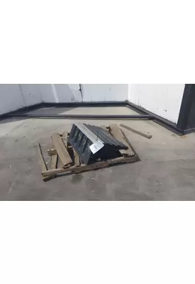 INTERNATIONAL LT BATTERY BOX COVER