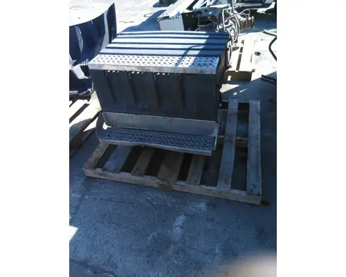 INTERNATIONAL LT BATTERY BOX