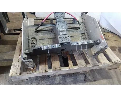 INTERNATIONAL LT BATTERY BOX