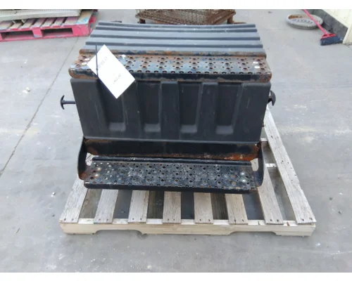INTERNATIONAL LT BATTERY BOX