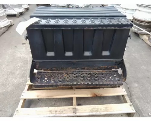 INTERNATIONAL LT BATTERY BOX