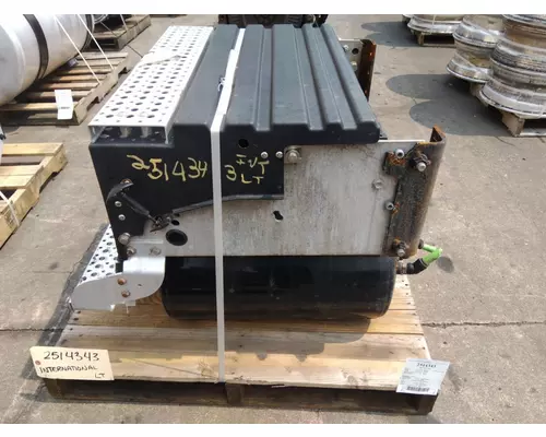 INTERNATIONAL LT BATTERY BOX