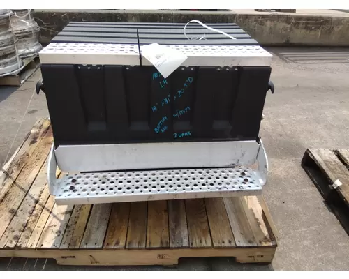INTERNATIONAL LT BATTERY BOX