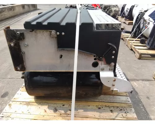INTERNATIONAL LT BATTERY BOX